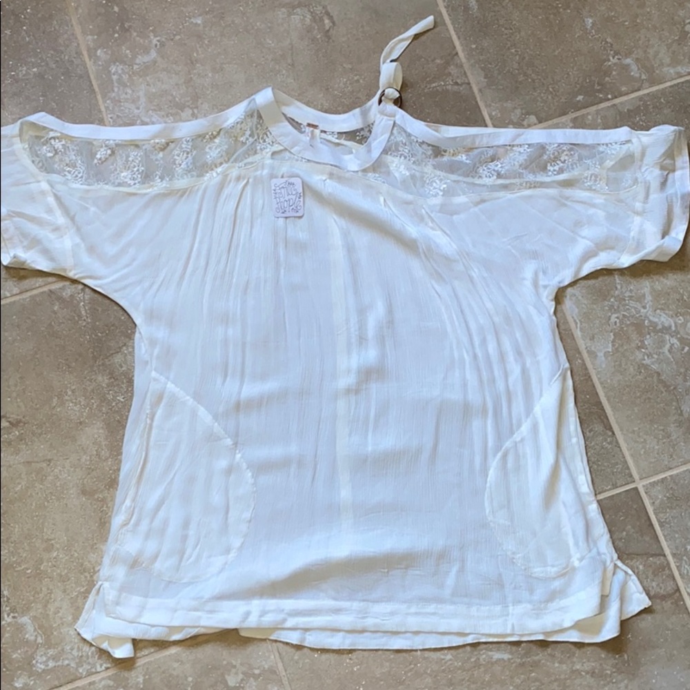 Free People tunic / top. NWT. Size medium.